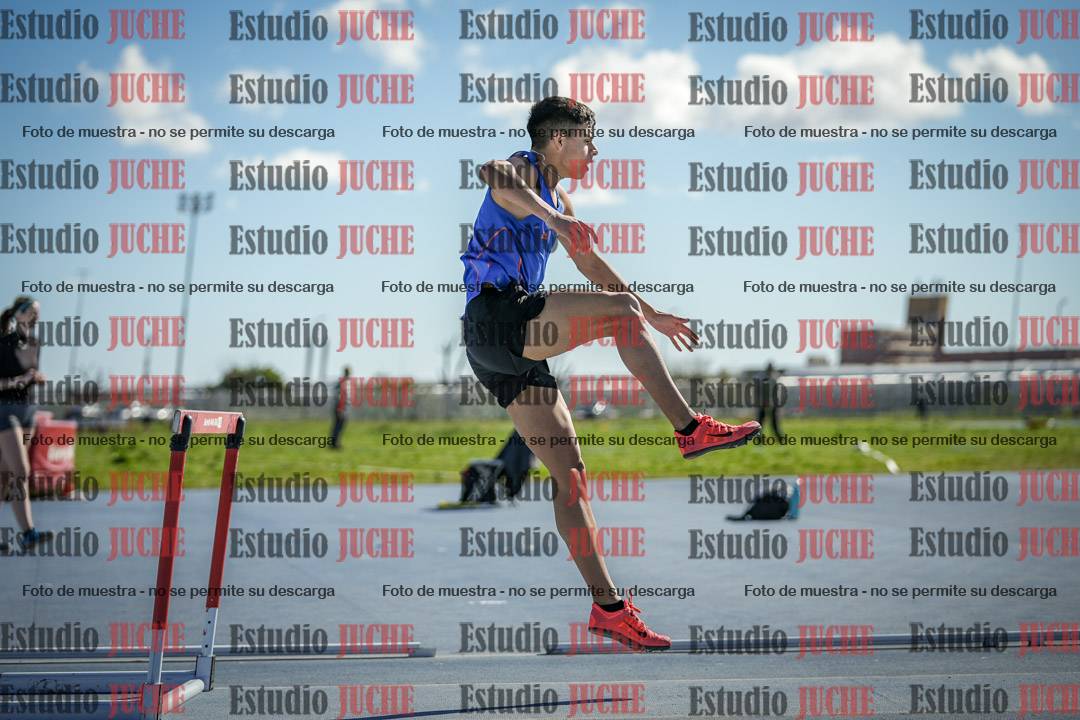 Fotos de los 400 m con vallas de varones