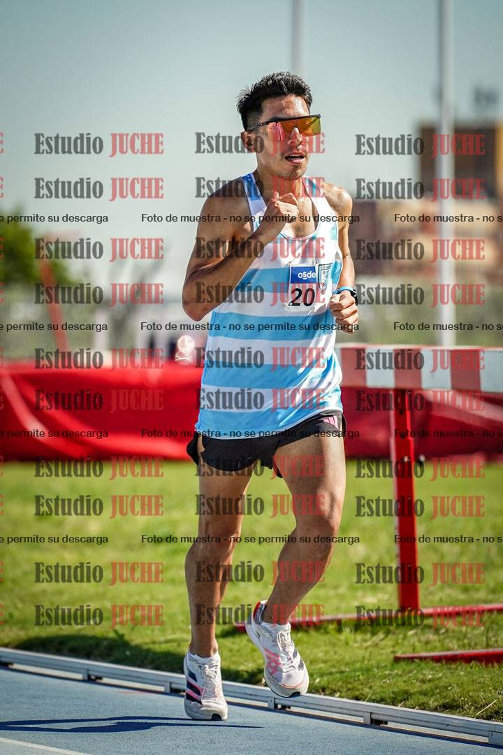 Fotos de los 5000 m de mujeres y varones - serie 1