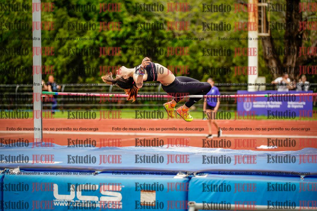 Fotos del salto en alto de mujeres