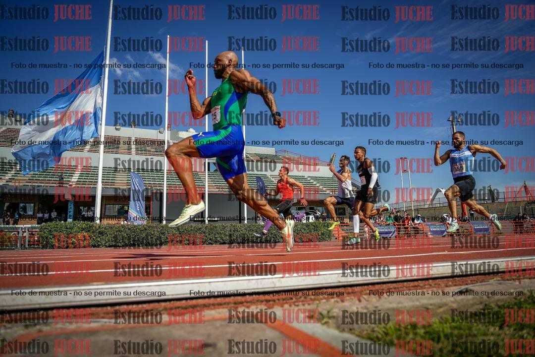 Fotos de los 100 m llanos de varones - deca 1
