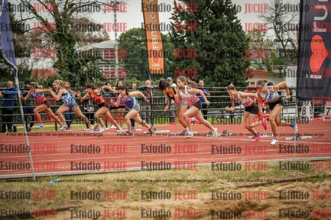 Fotos de los 100 m con vallas de mujeres