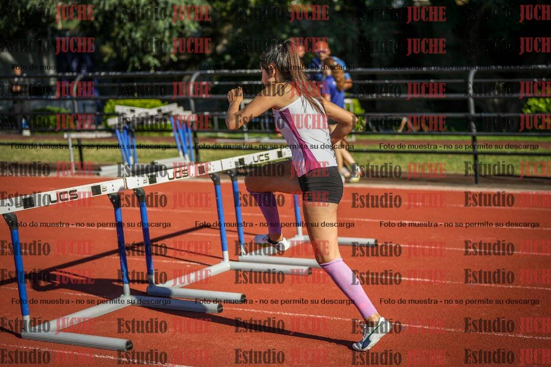Fotos de los 80 m con vallas de mujeres