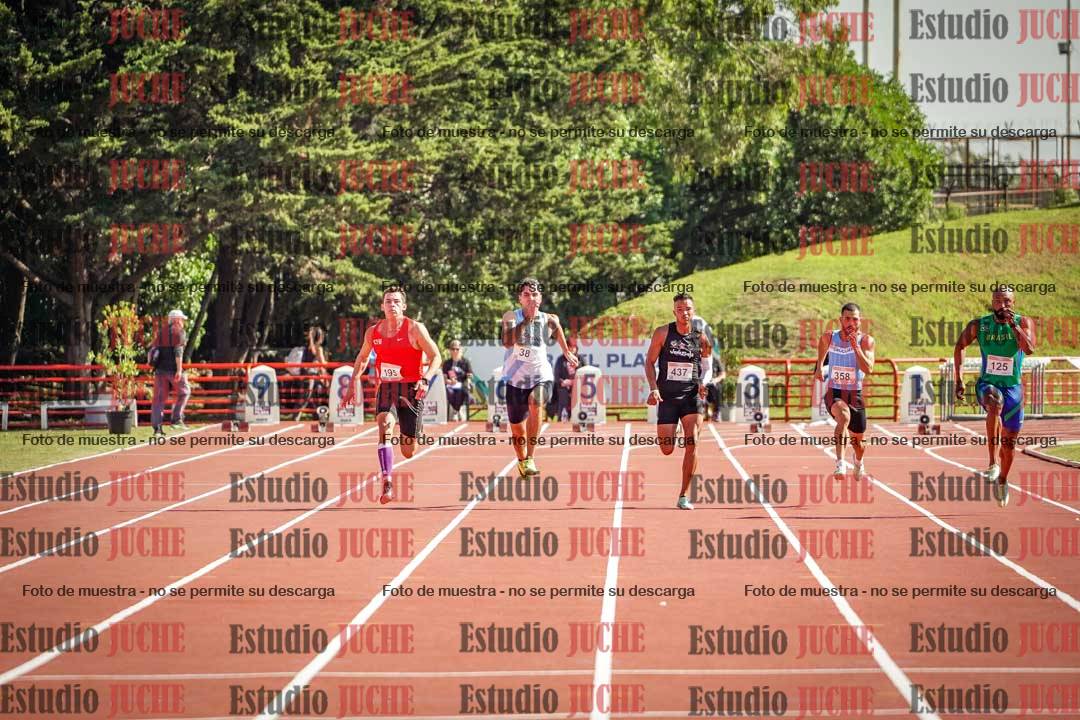 Fotos de los 100 m llanos de varones - deca 1