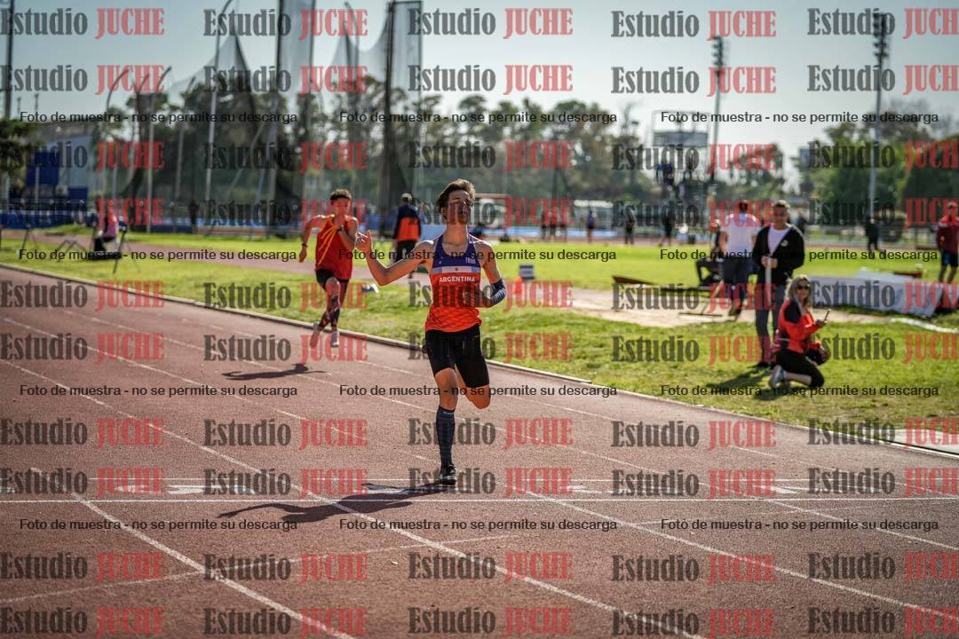 Fotos de los 295 m con vallas de varones