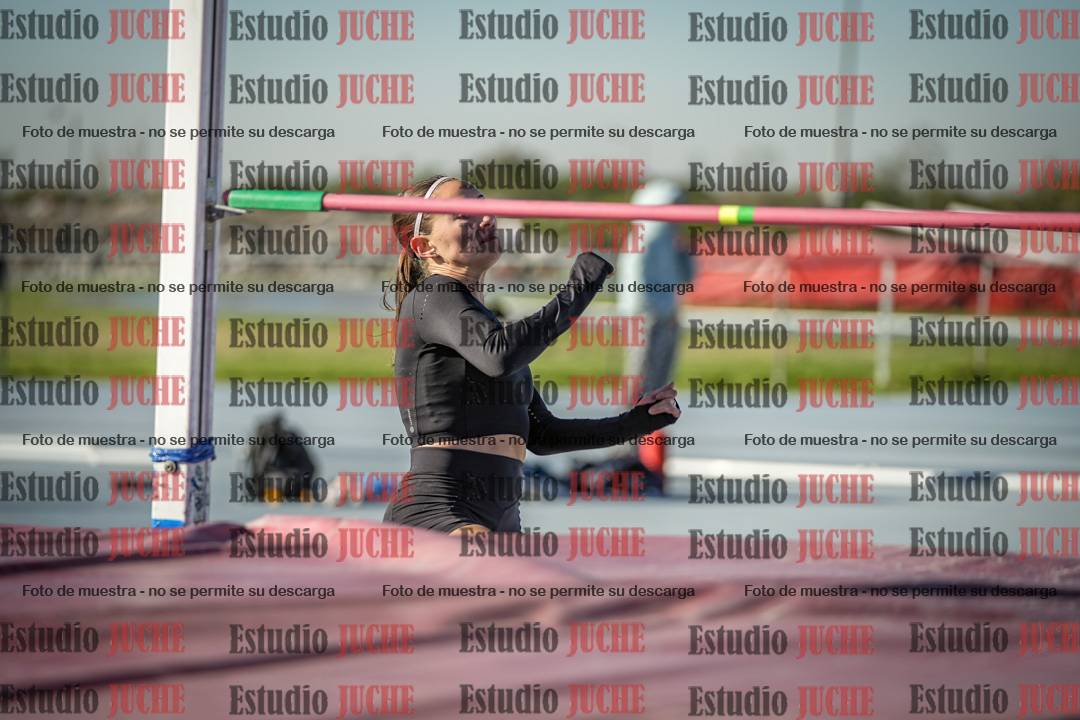 Fotos del salto en alto de mujeres - heptatlón 2