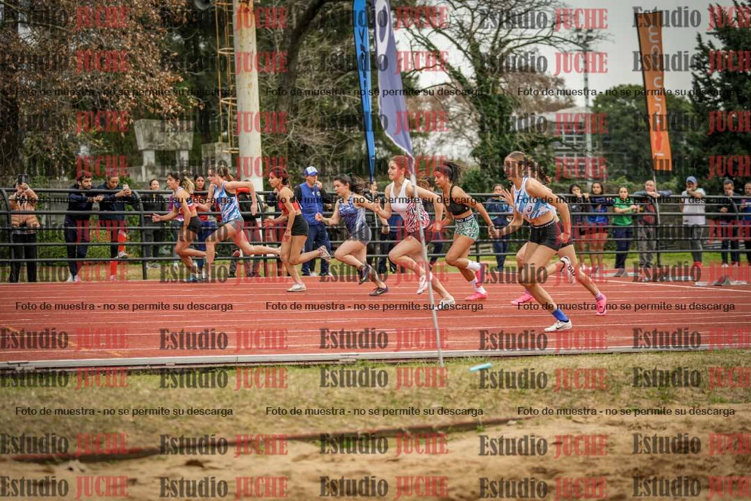 Fotos de los 100 m con vallas de mujeres