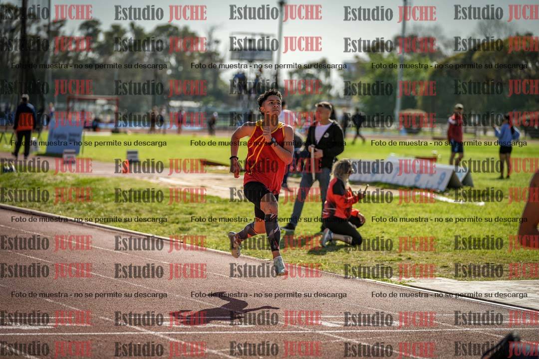 Fotos de los 295 m con vallas de varones