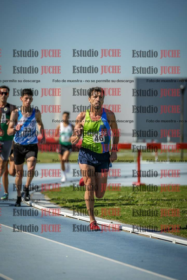 Fotos de los 5000 m de mujeres y varones - serie 1