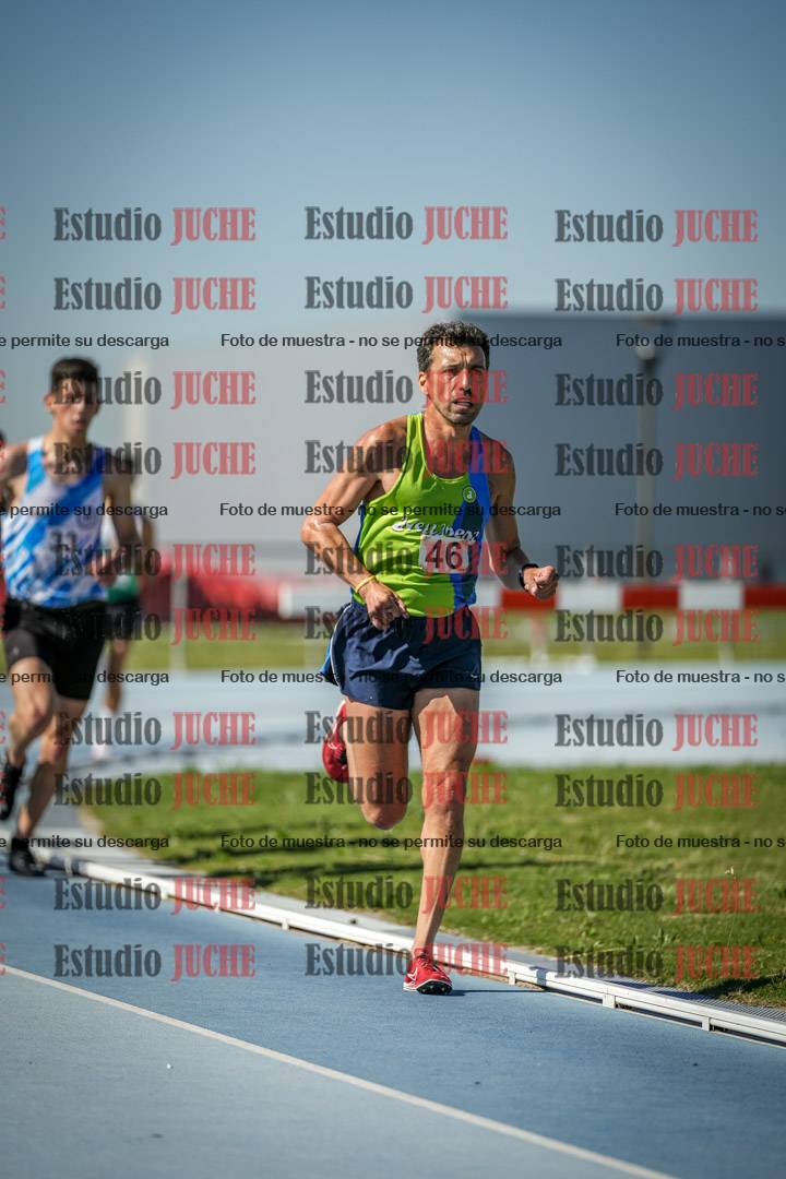 Fotos de los 5000 m de mujeres y varones - serie 1