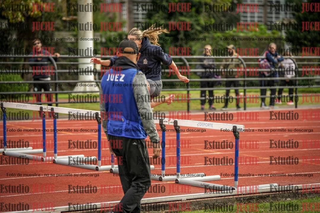 Fotos de los 100 m con vallas de mujeres