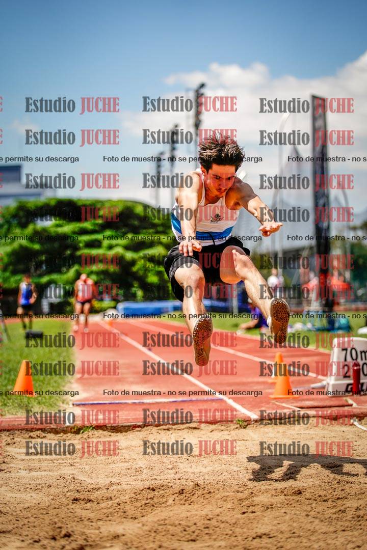 Fotos del salto en largo de varones
