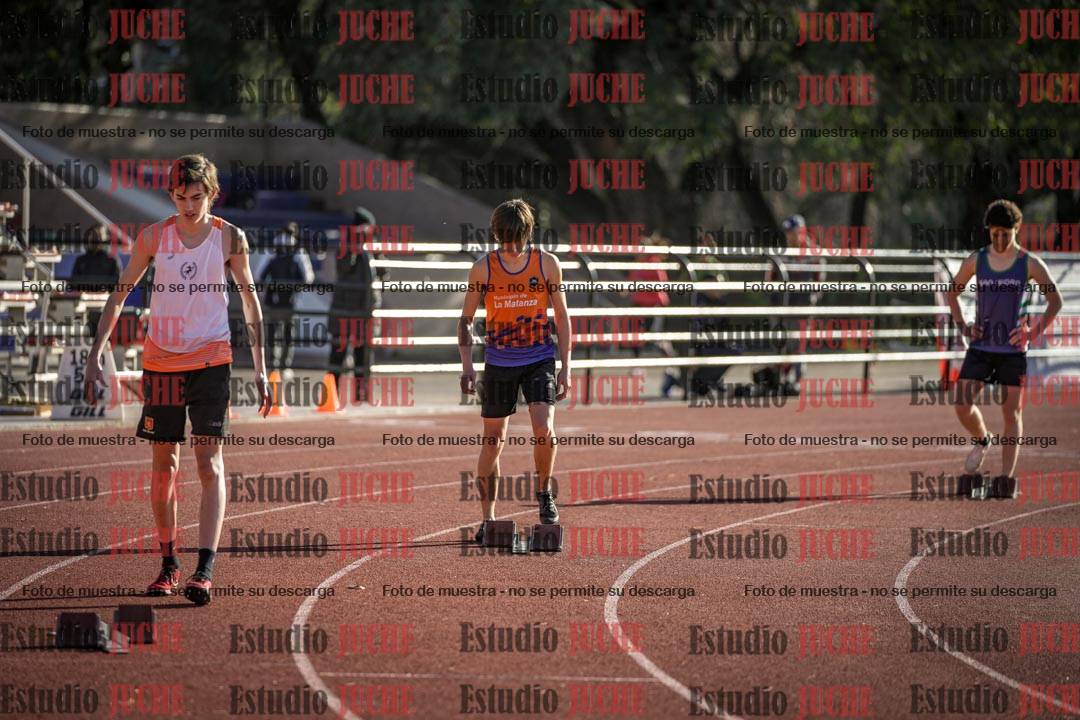 Fotos de los 400 m con vallas de varones