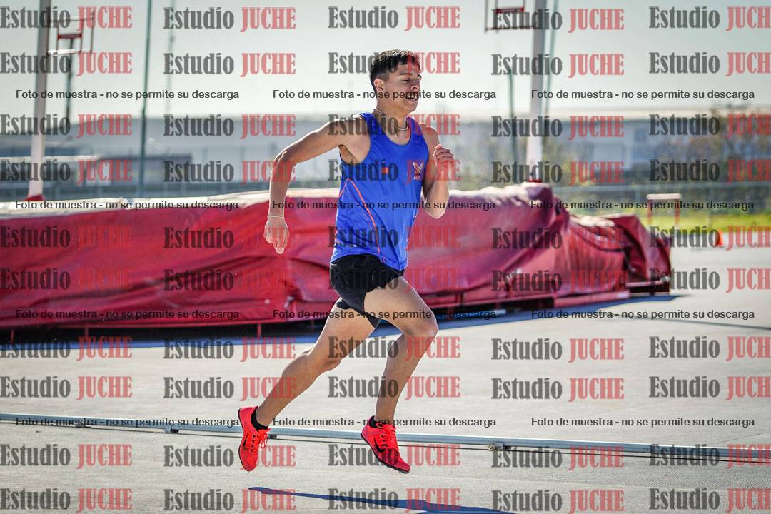 Fotos de los 400 m con vallas de varones
