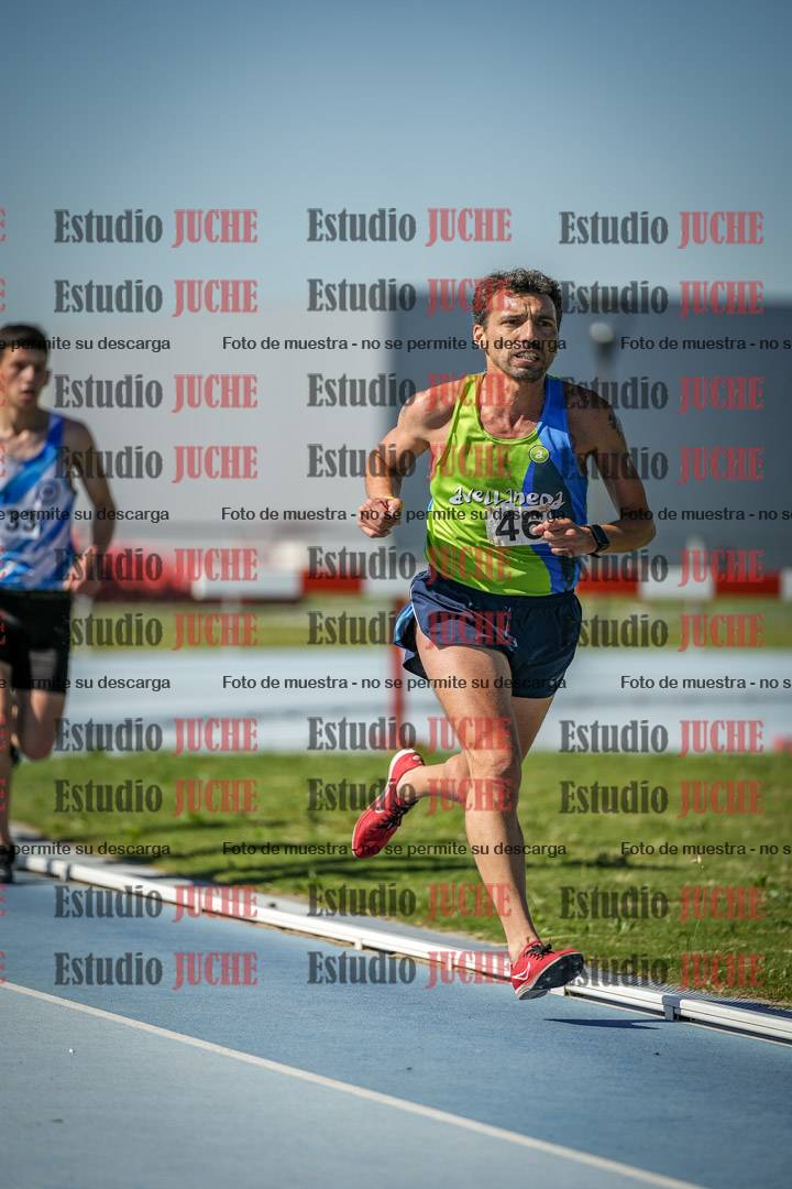 Fotos de los 5000 m de mujeres y varones - serie 1