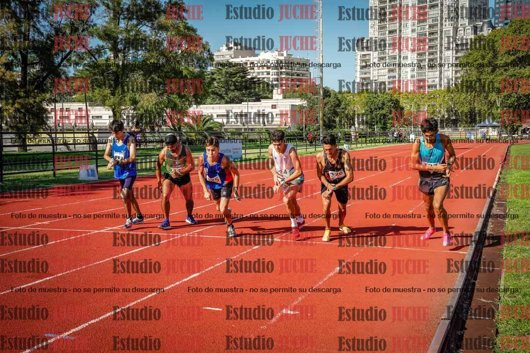 Fotos de los 3000 m con obstáculos de varones