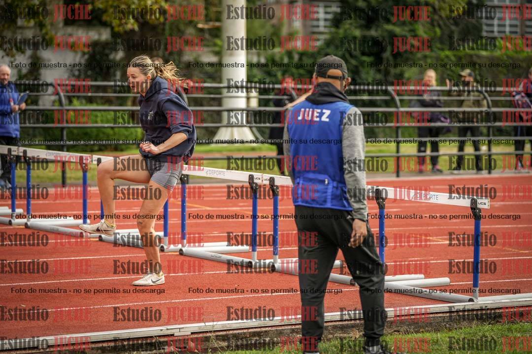 Fotos de los 100 m con vallas de mujeres