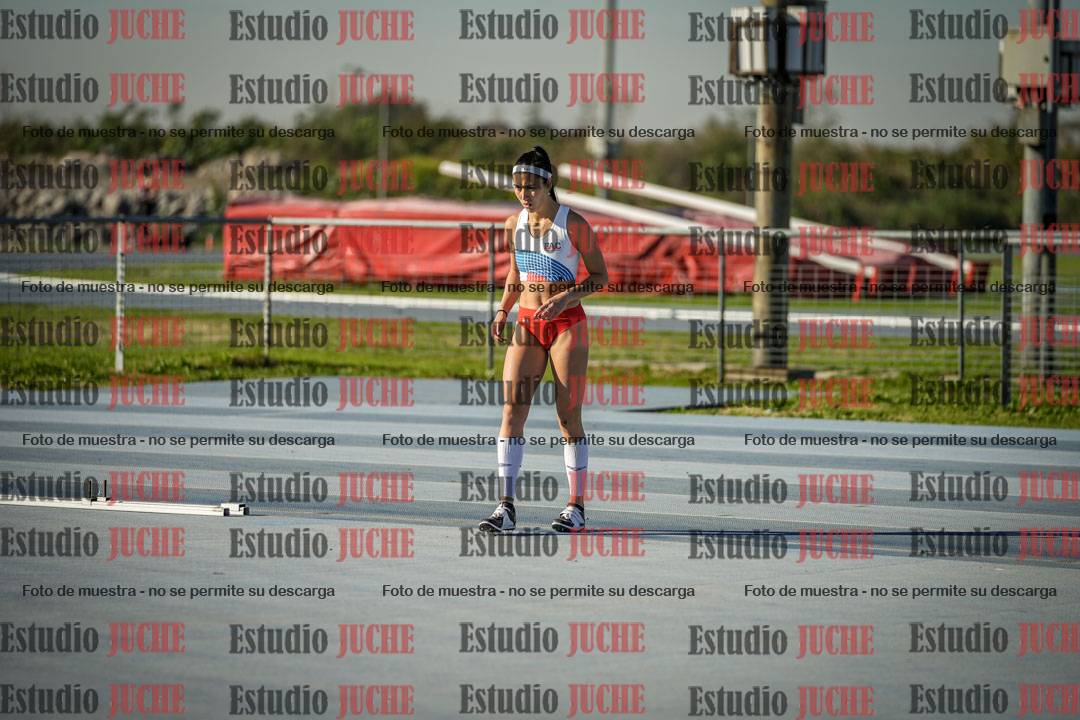 Fotos del salto en alto de mujeres - heptatlón 2