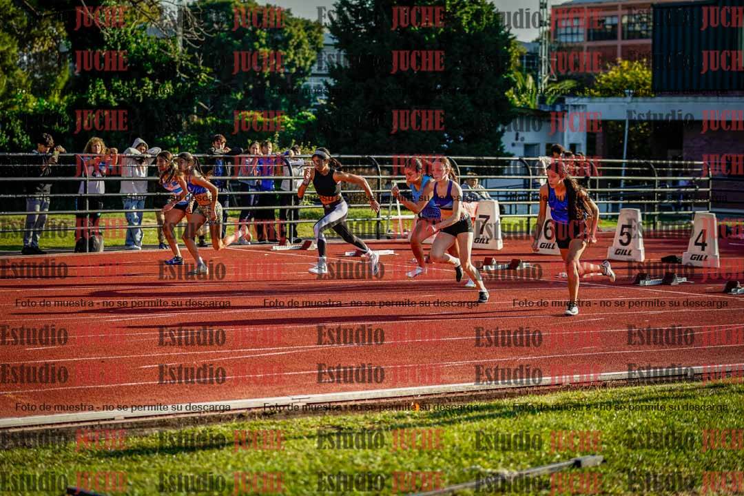 Fotos de los 100 m con vallas de mujeres