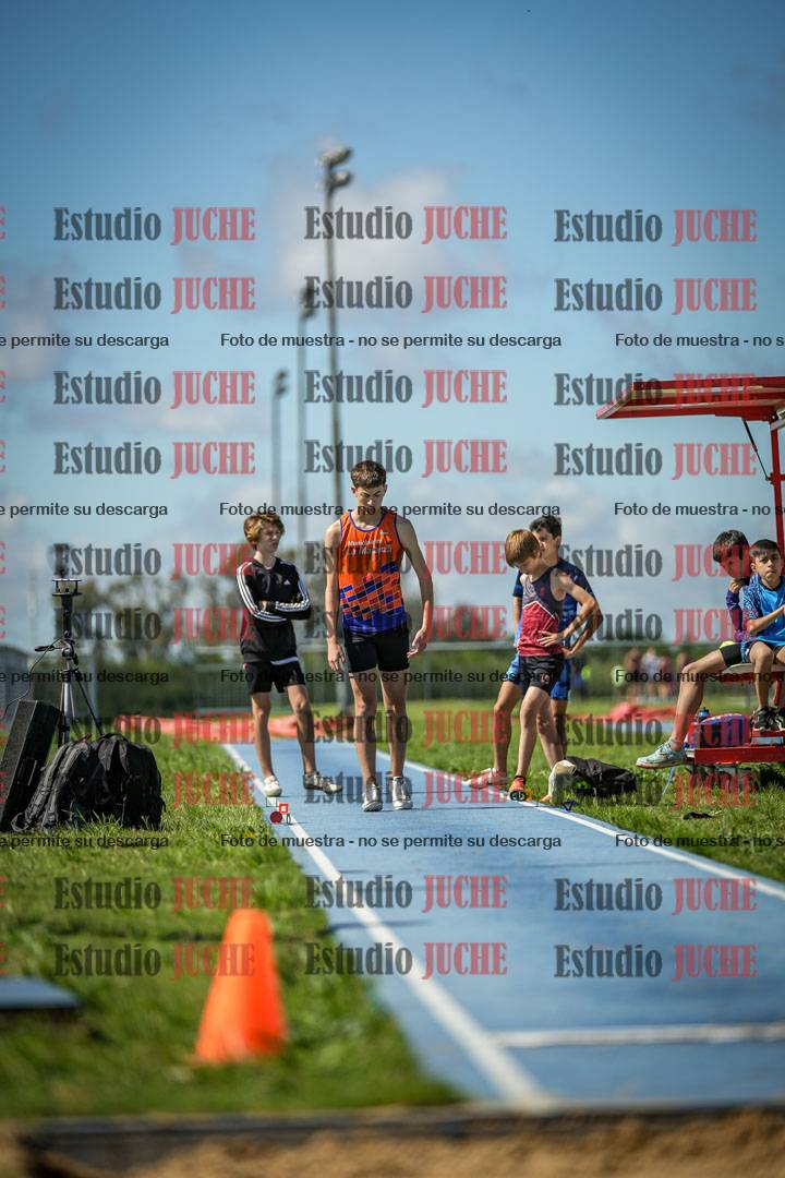 Fotos del salto en largo de varones - U14