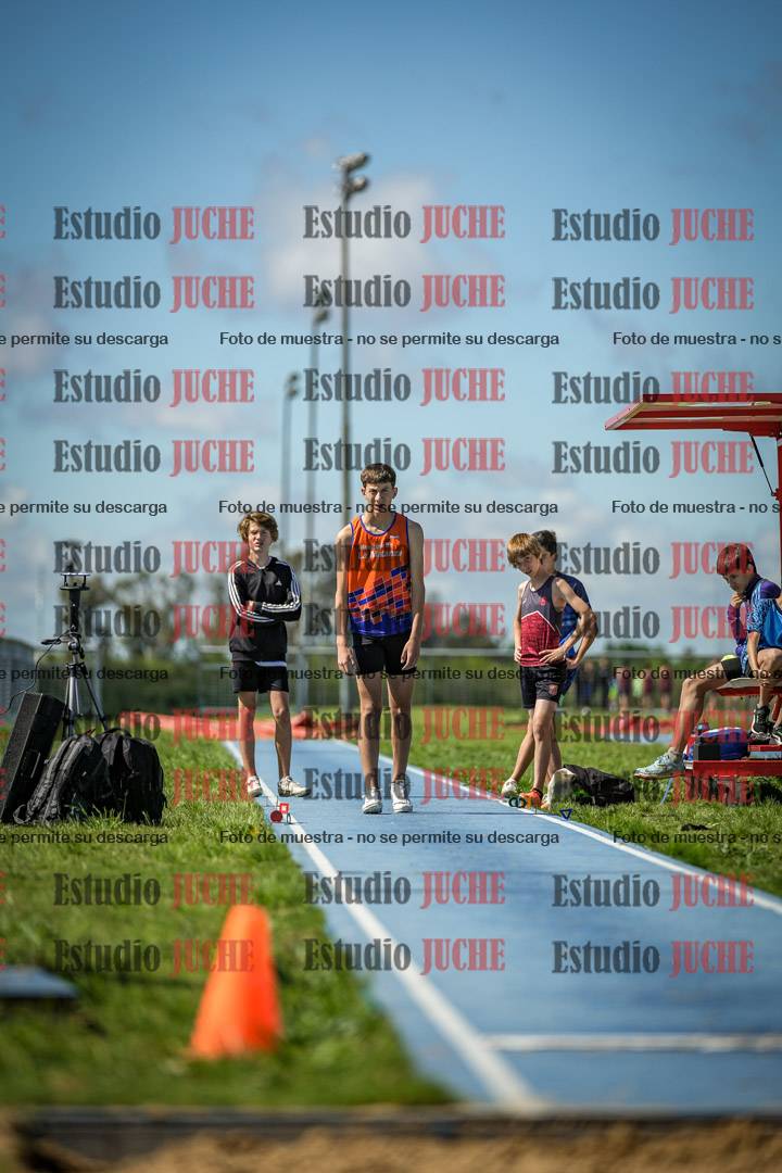 Fotos del salto en largo de varones - U14