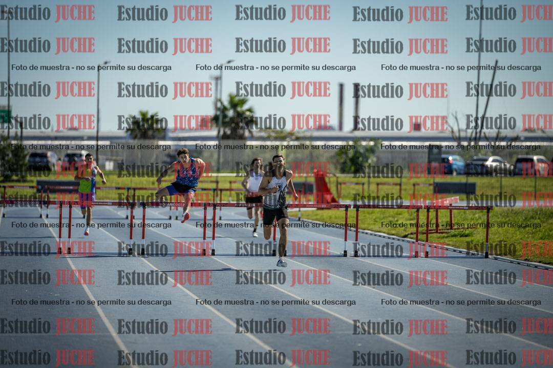 Fotos de los 400 m con vallas de varones