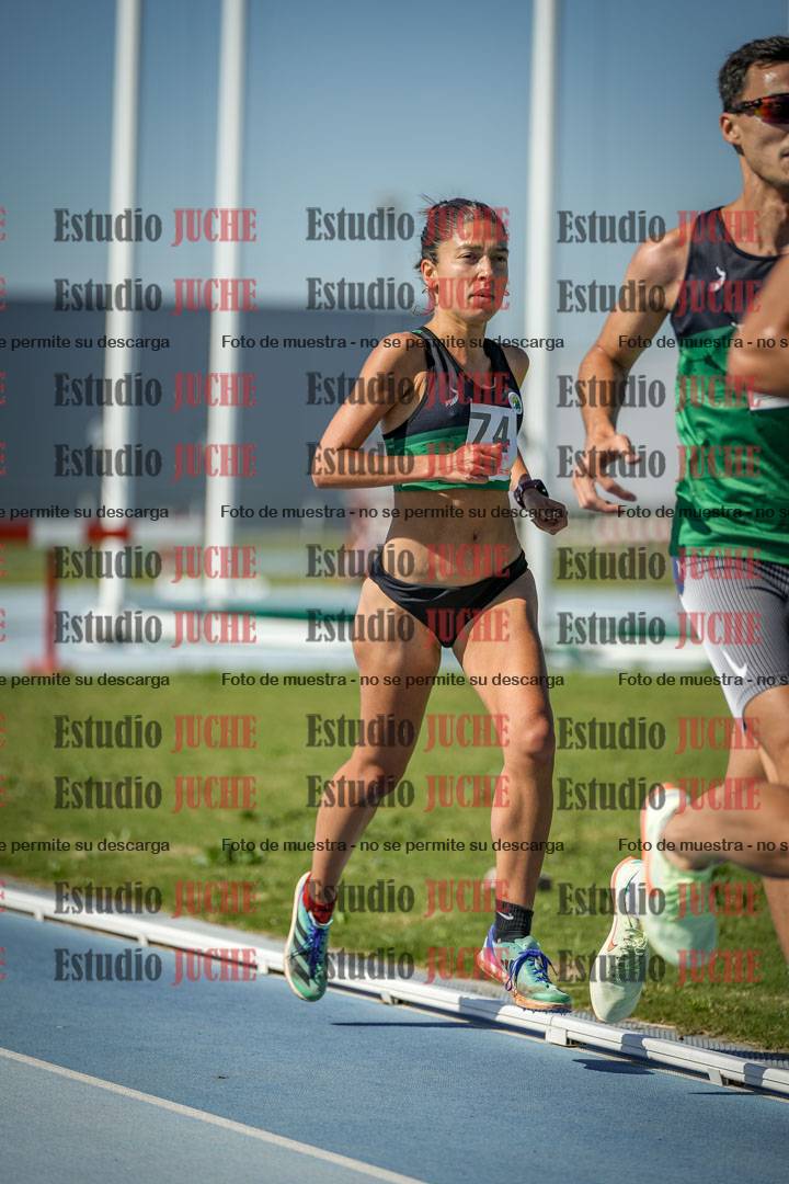 Fotos de los 5000 m de mujeres y varones - serie 1