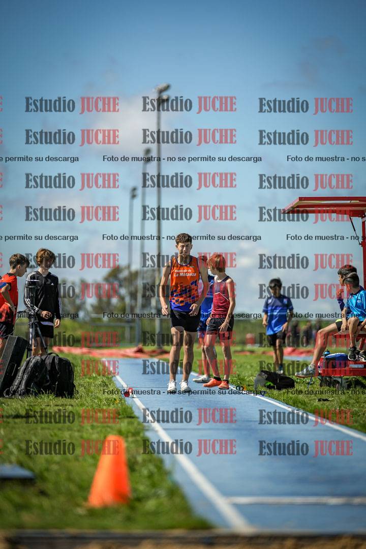 Fotos del salto en largo de varones - U14