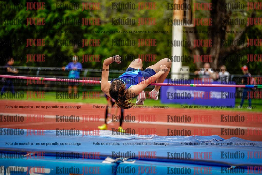 Fotos del salto en alto de mujeres