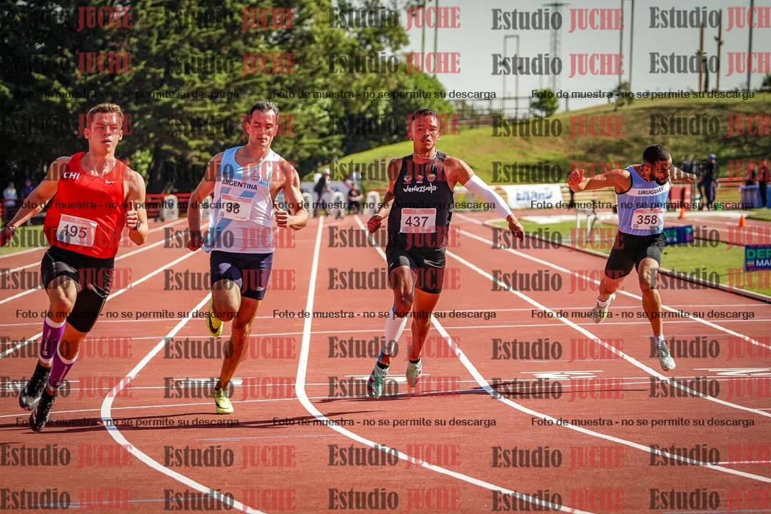 Fotos de los 100 m llanos de varones - deca 1