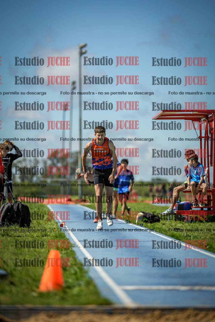 Fotos del salto en largo de varones - U14