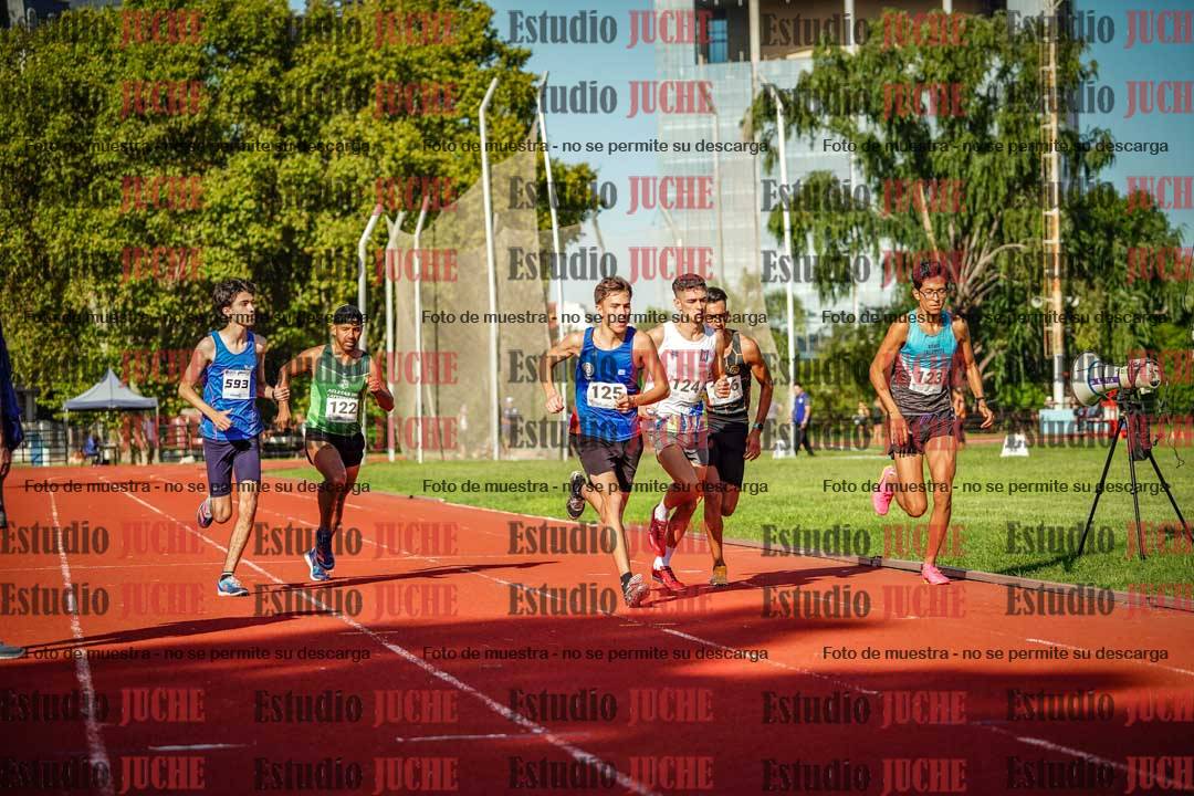 Fotos de los 3000 m con obstáculos de varones