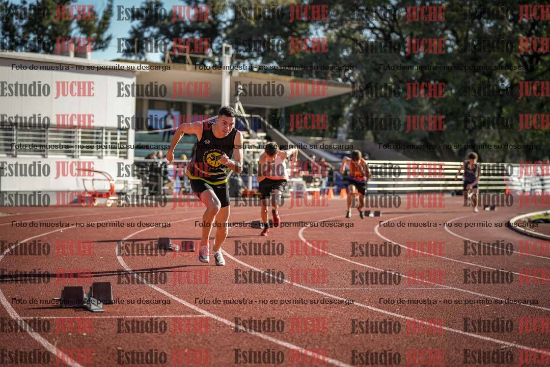Fotos de los 400 m con vallas de varones