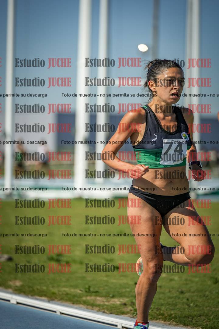 Fotos de los 5000 m de mujeres y varones - serie 1