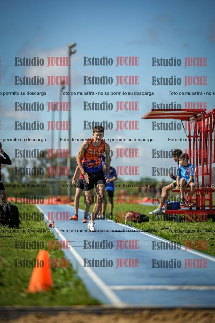 Fotos del salto en largo de varones - U14
