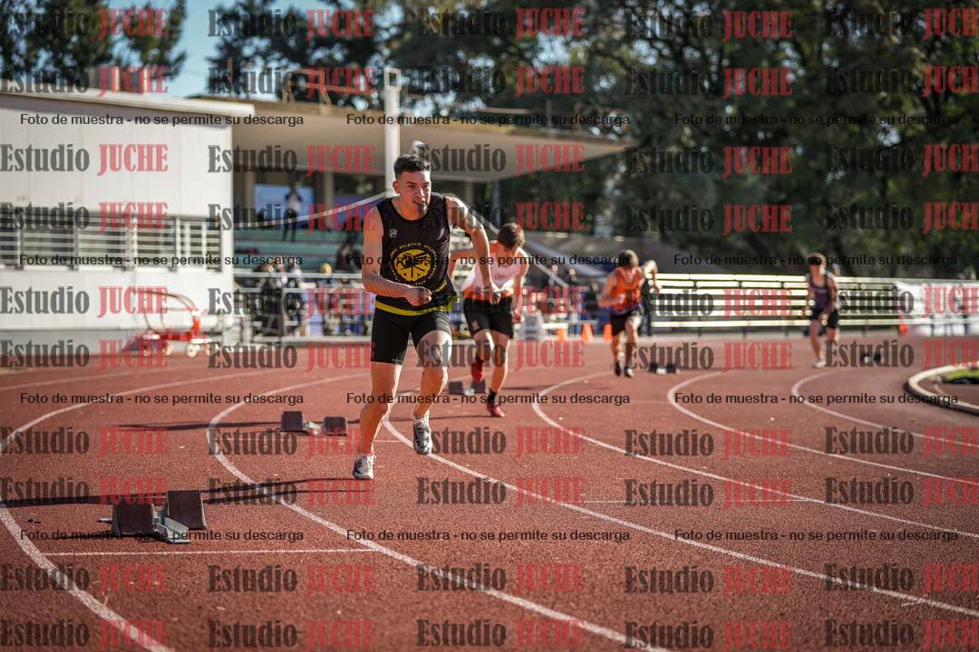 Fotos de los 400 m con vallas de varones