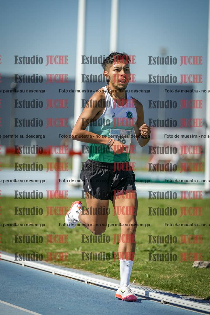 Fotos de los 5000 m de mujeres y varones - serie 1
