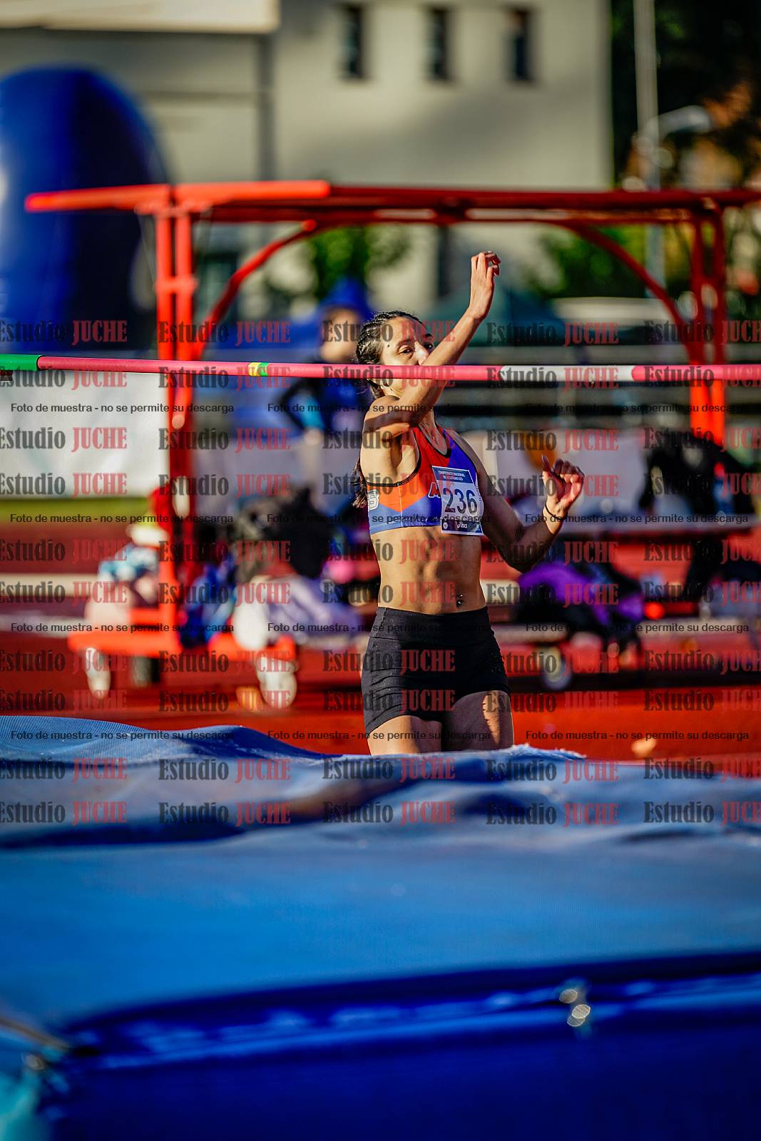 Fotos del salto en alto de mujeres