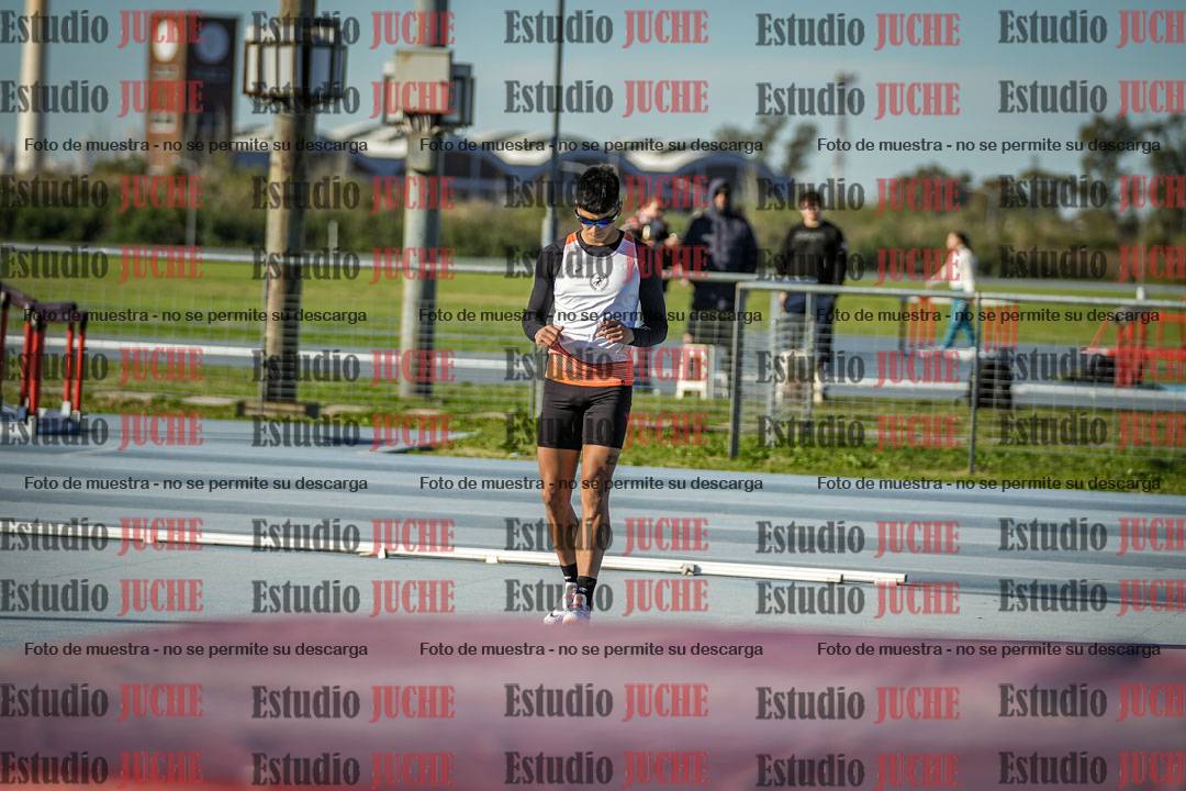 Fotos del salto en alto de varones