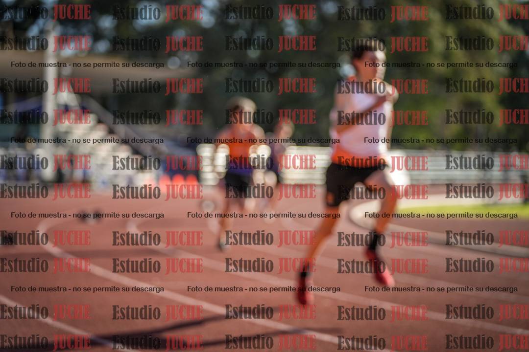 Fotos de los 400 m con vallas de varones