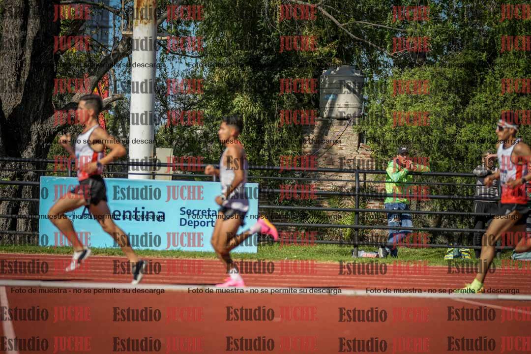 Fotos de los 10.000 m de varones - serie 1