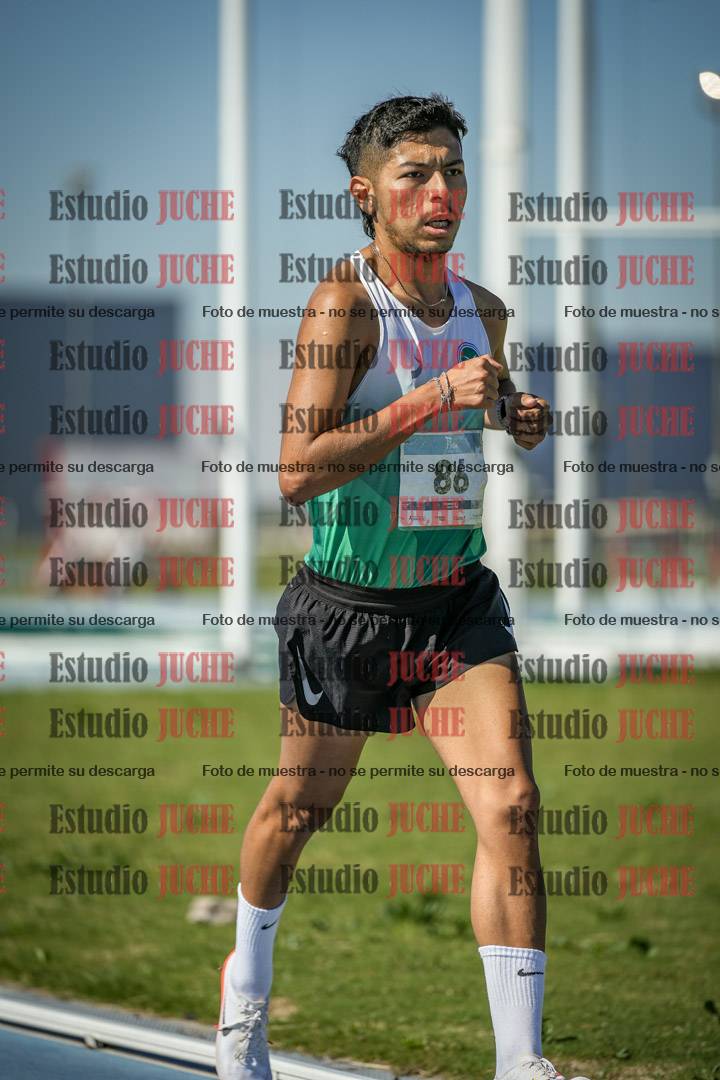 Fotos de los 5000 m de mujeres y varones - serie 1