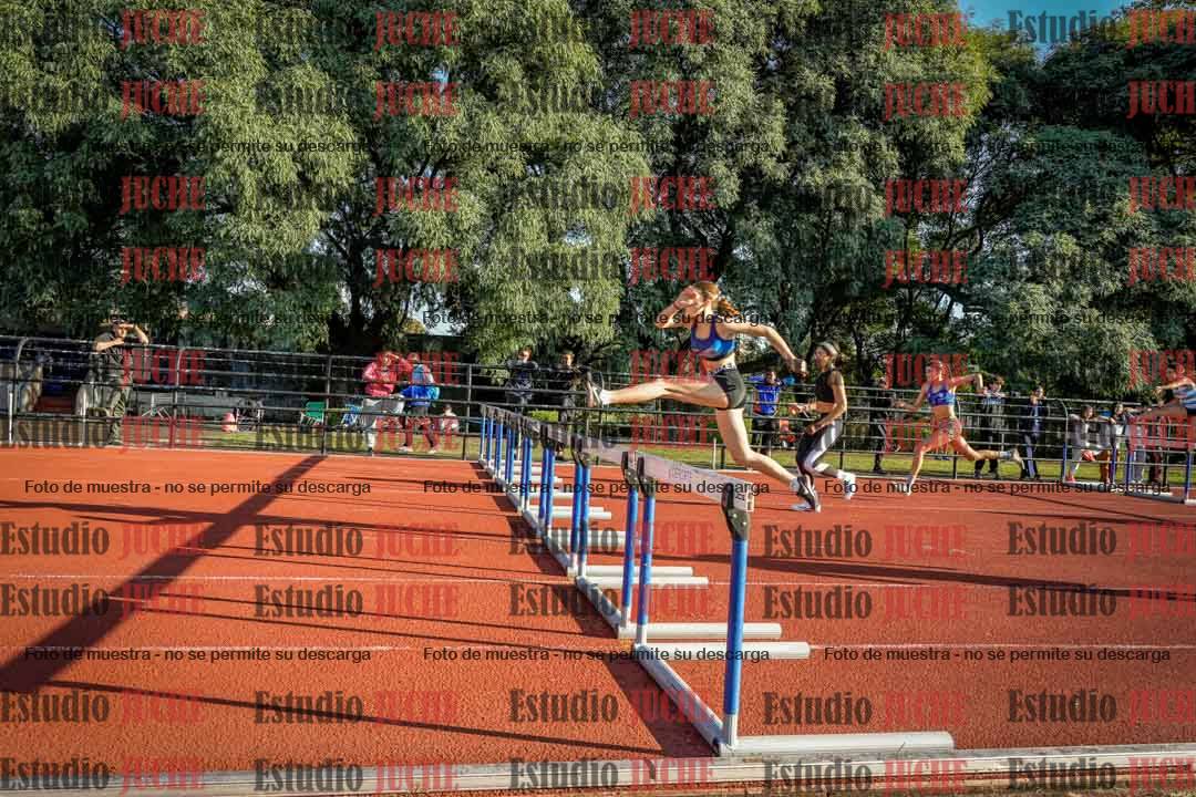 Fotos de los 100 m con vallas de mujeres
