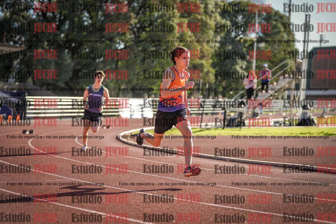 Fotos de los 400 m con vallas de varones
