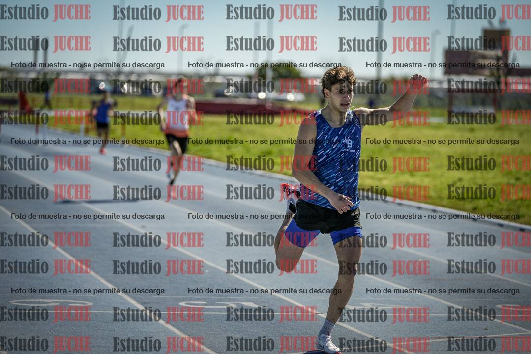 Fotos de los 400 m con vallas de varones