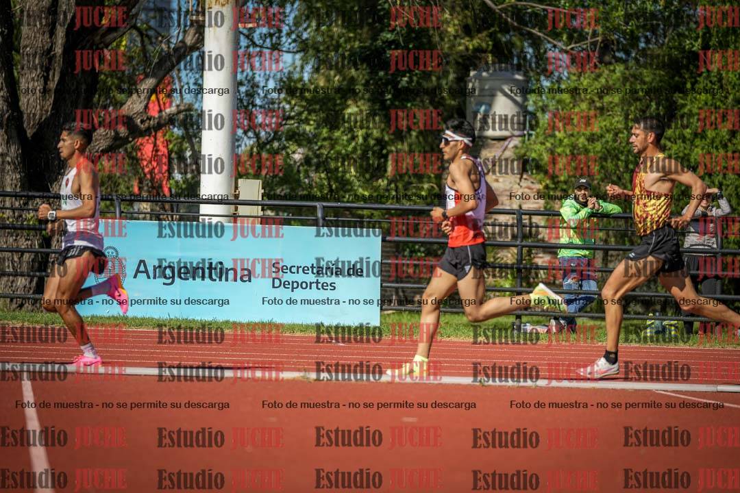 Fotos de los 10.000 m de varones - serie 1