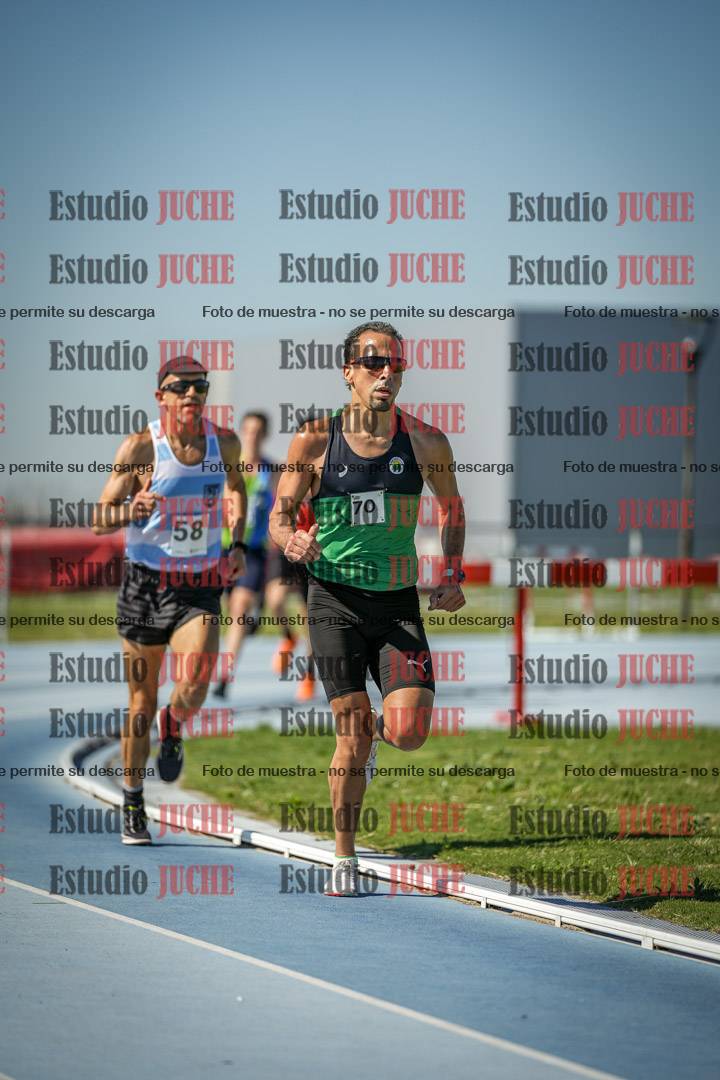 Fotos de los 5000 m de mujeres y varones - serie 1