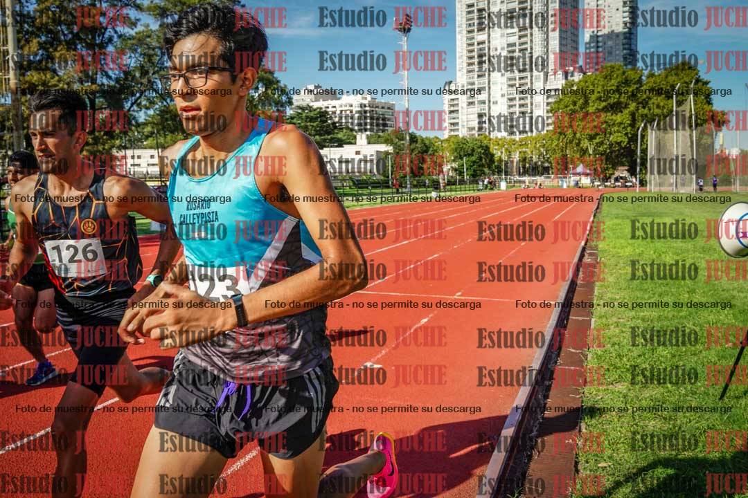 Fotos de los 3000 m con obstáculos de varones