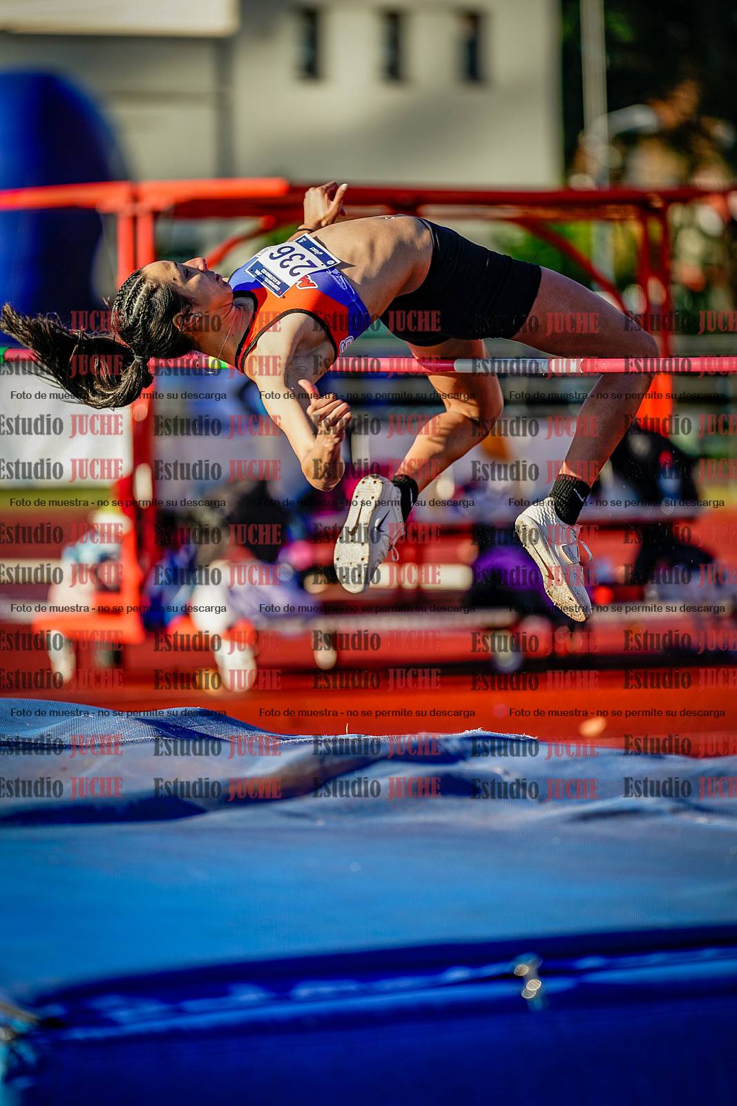 Fotos del salto en alto de mujeres
