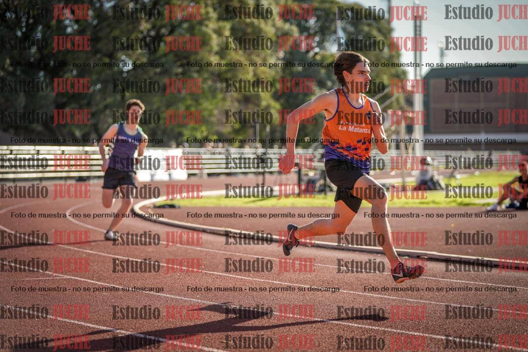 Fotos de los 400 m con vallas de varones