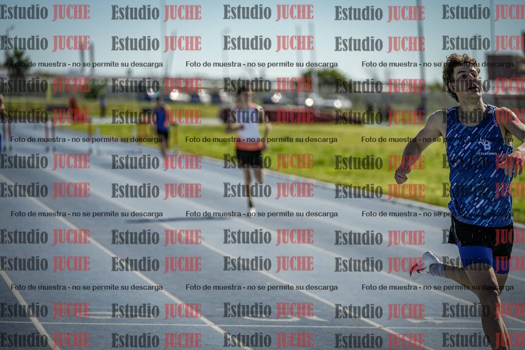 Fotos de los 400 m con vallas de varones